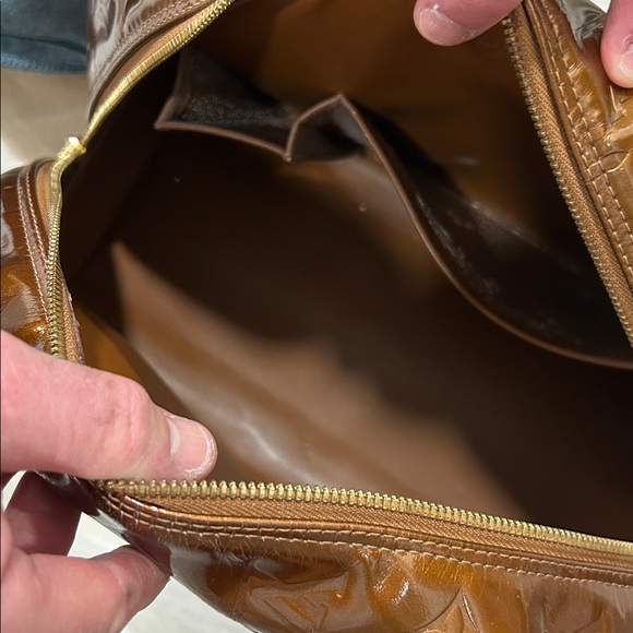 Louis Vuitton Bronze Vernis “Bedford” Leather Bag - Picture 9 of 17